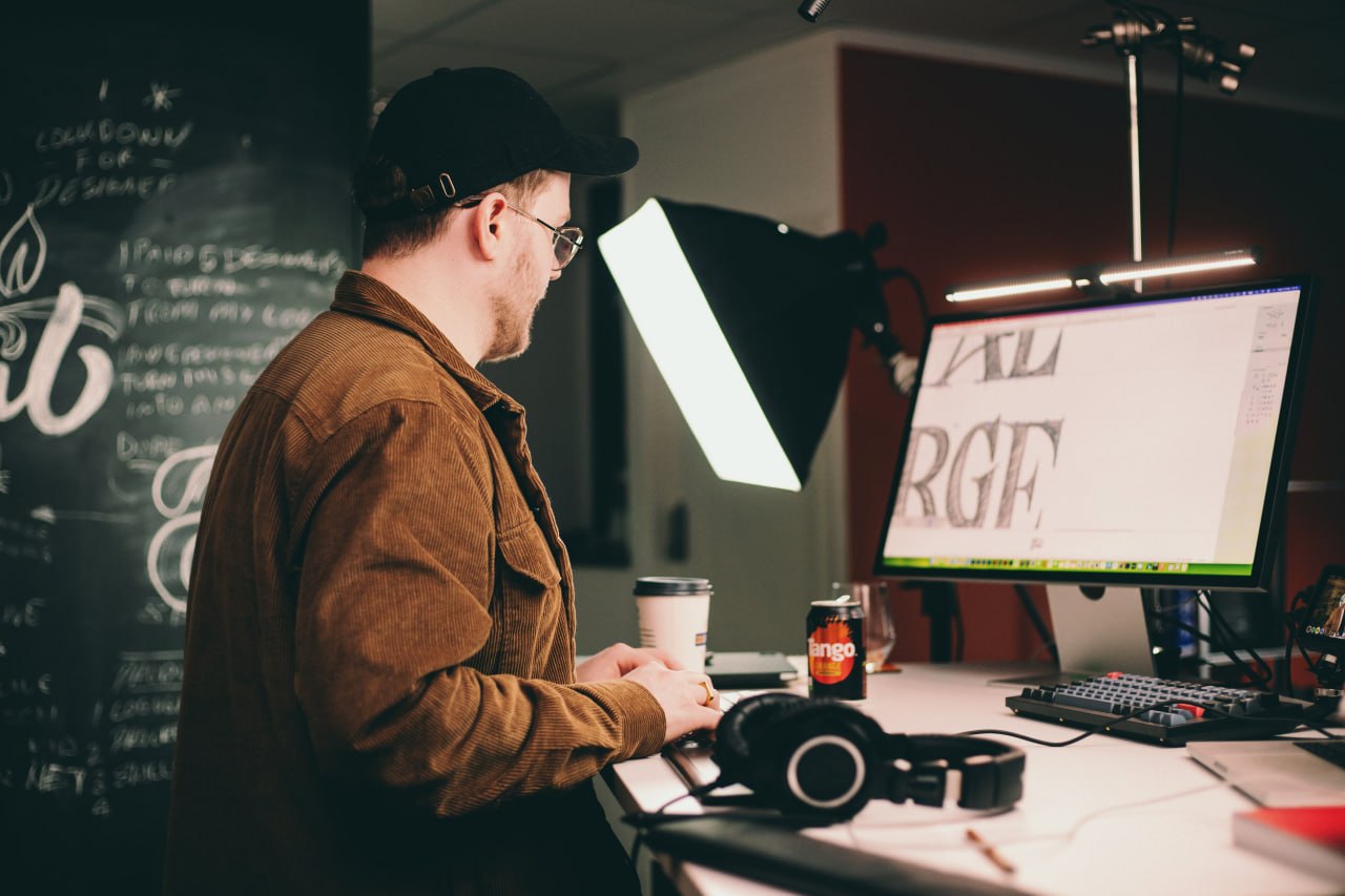 LOGO LAUNCH ⚡️✨